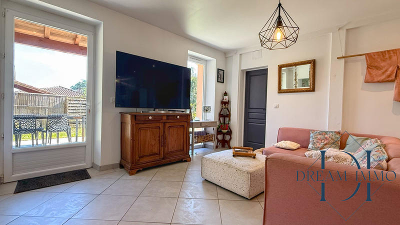 Maison - 271 m² - 9 pièces