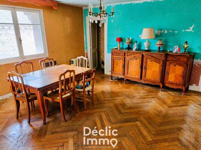 Maison - 104 m² - 5 pièces