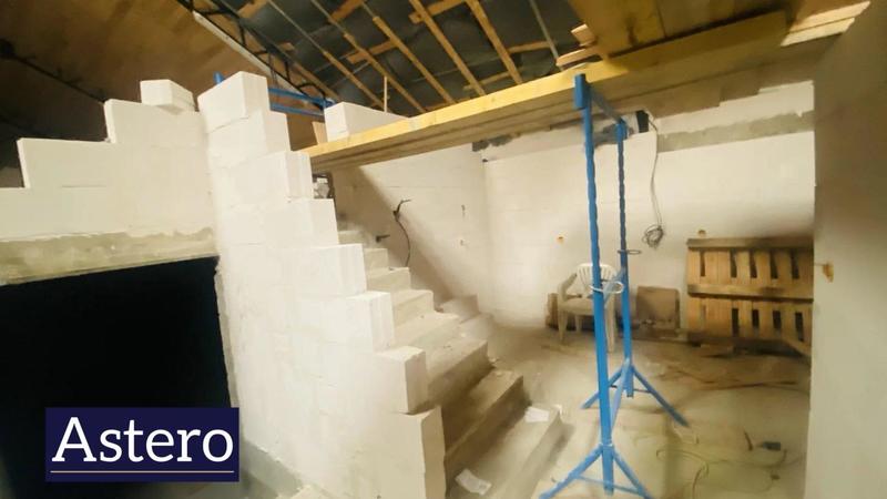 Local commercial - 200 m² - 3 pièces