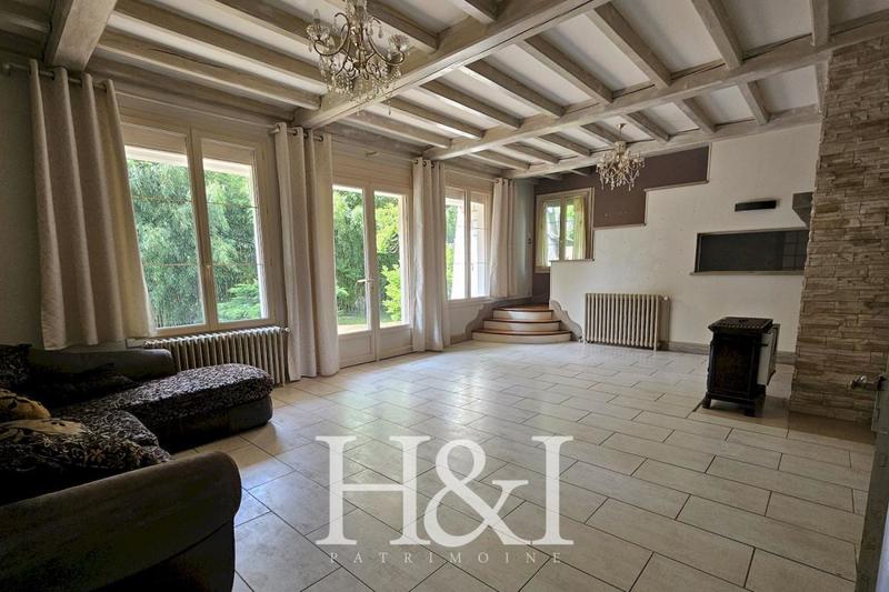 Propriété - 180 m² - 7 pièces