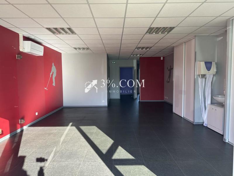 Local d'activité / Entrepôt - 105 m²