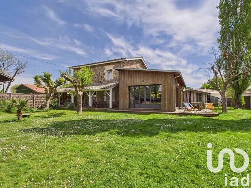 Maison - 171 m² - 7 pièces