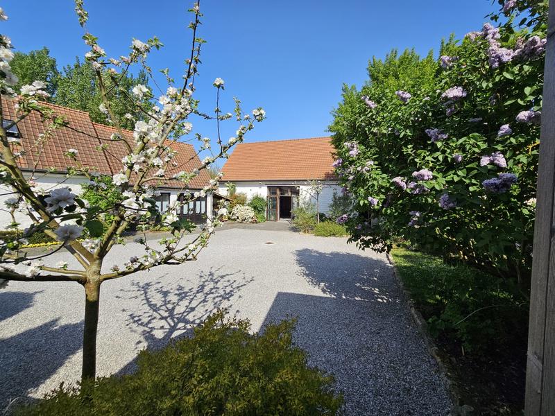 Maison - 280 m² - 10 pièces