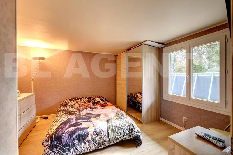 Maison traditionnelle - 191 m² - 9 pièces