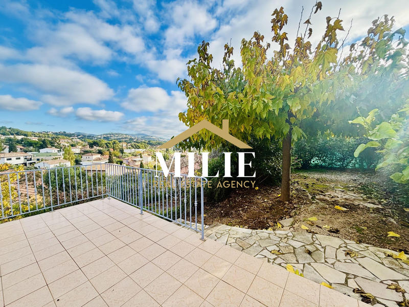 Maison - 82 m² - 3 pièces