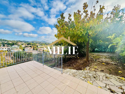 Maison - 82 m² - 3 pièces