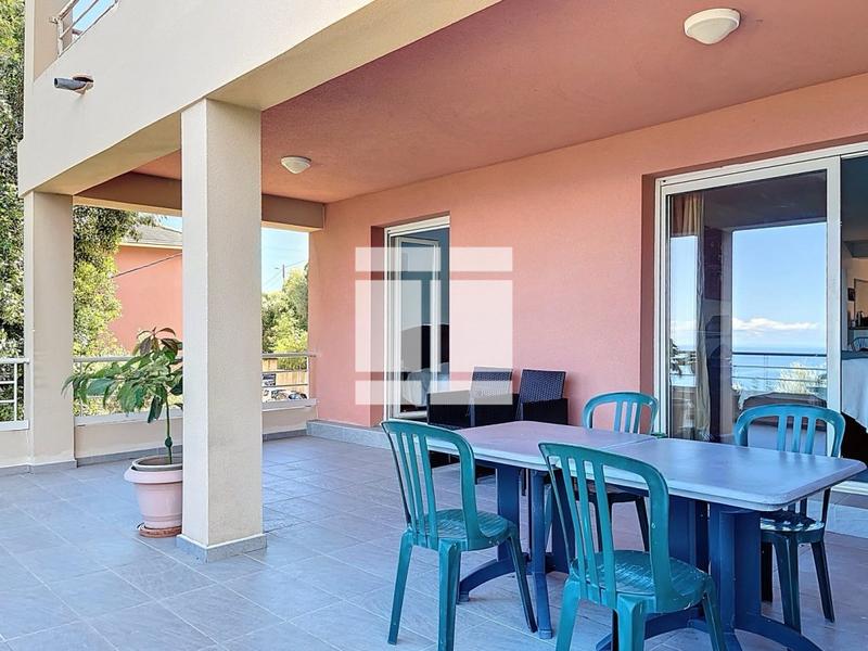 Appartement - 84 m² - 3 pièces