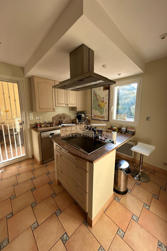 Villa - 206 m² - 6 pièces