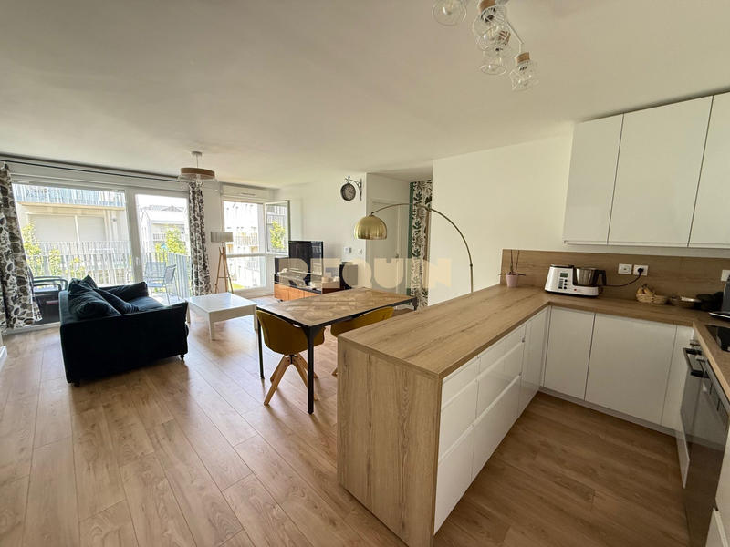 Appartement - 85 m² - 4 pièces