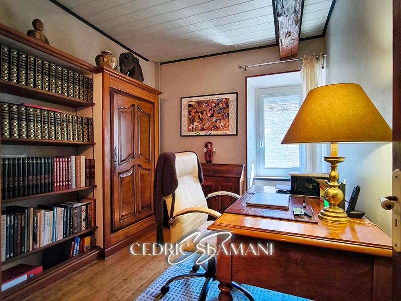 Maison - 195 m² - 7 pièces