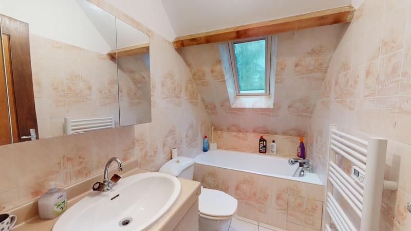 Maison - 330 m² - 8 pièces