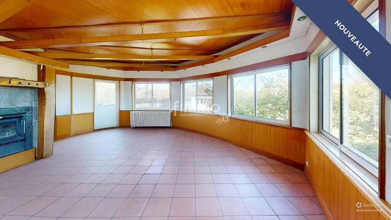 Demeure - 200 m² - 9 pièces