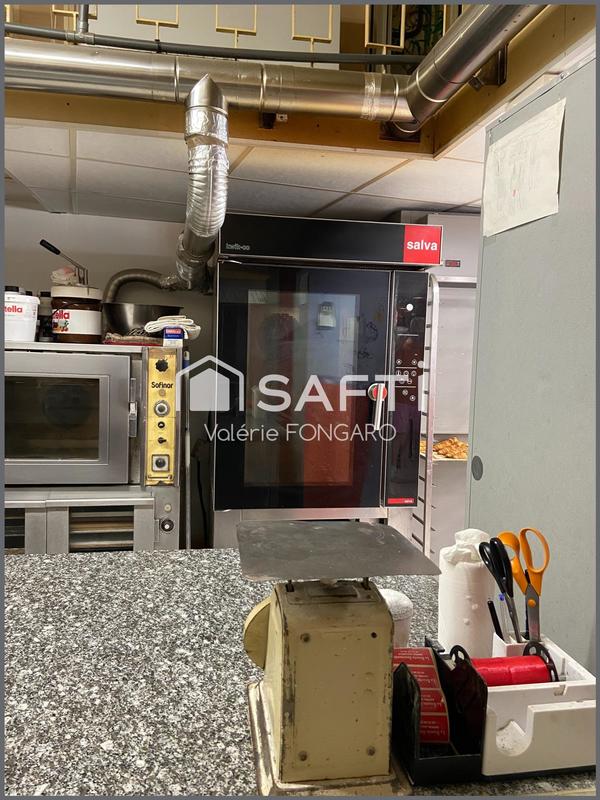 Local commercial - 335 m² - 8 pièces