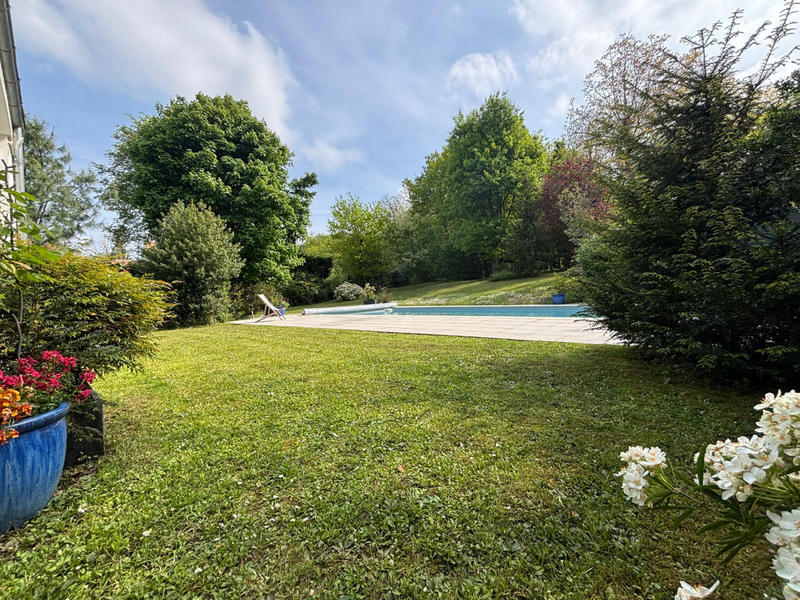 Maison - 192 m² - 6 pièces