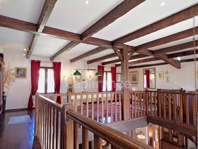 Villa - 341 m² - 8 pièces