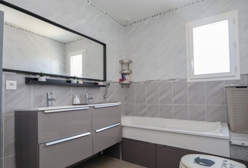 Maison contemporaine - 150 m² - 7 pièces