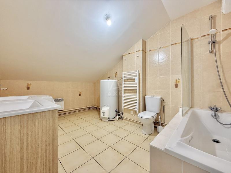 Appartement - 107 m² - 3 pièces