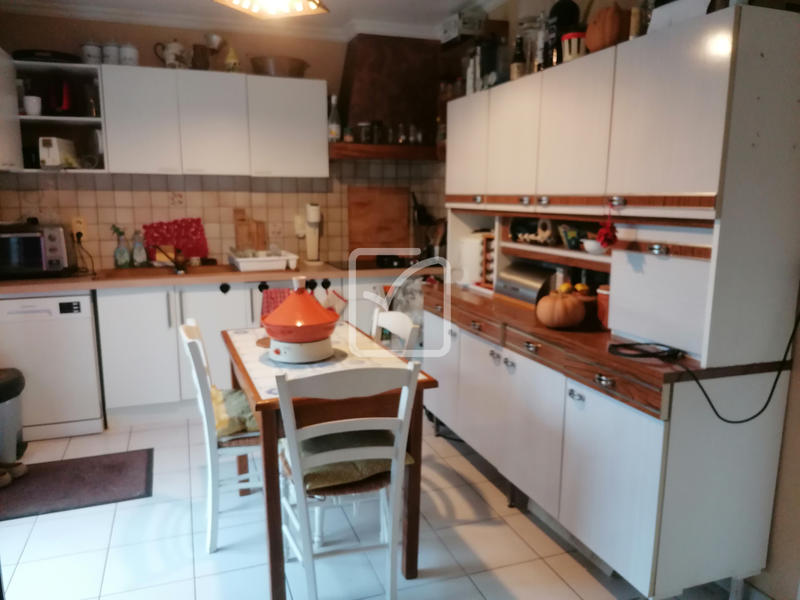 Maison - 142 m² - 7 pièces
