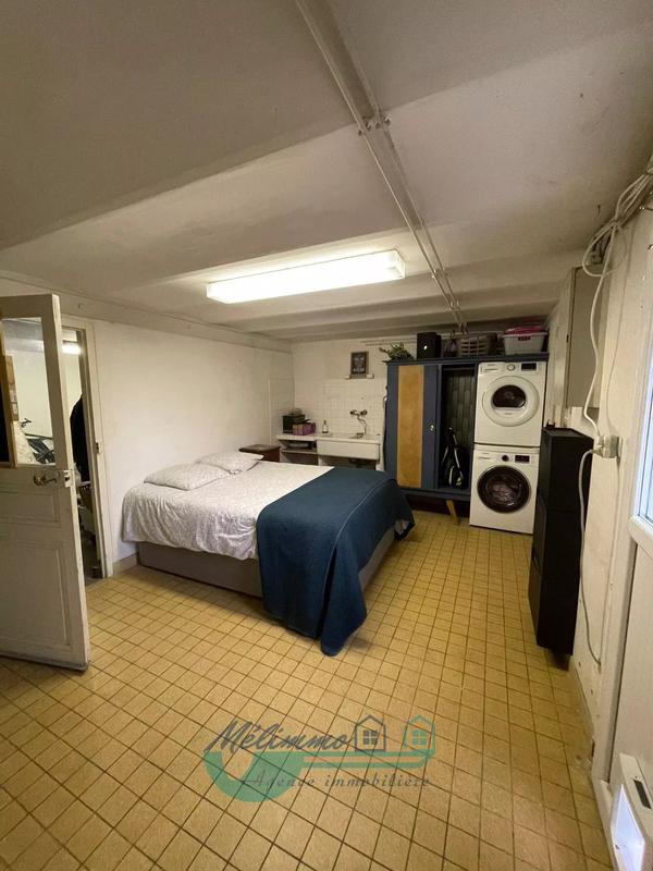 Maison - 165 m² - 9 pièces