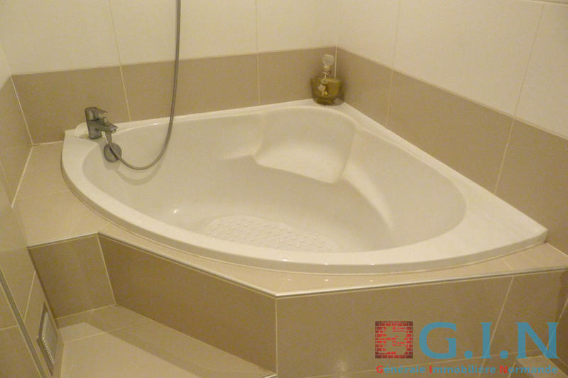 Appartement - 98 m² - 5 pièces