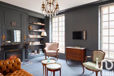 Maison - 650 m² - 15 pièces