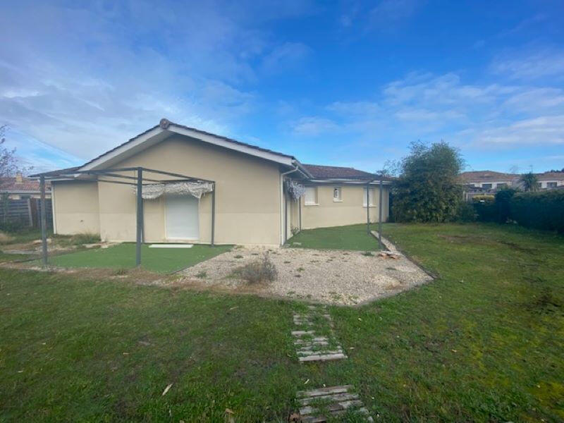 Maison - 96 m² - 4 pièces