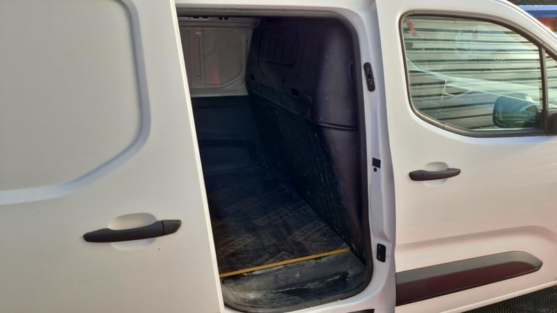 Peugeot Partner Fourgon Standard 650 Kg Bluehdi 100 Ss Bvm5 Premium
