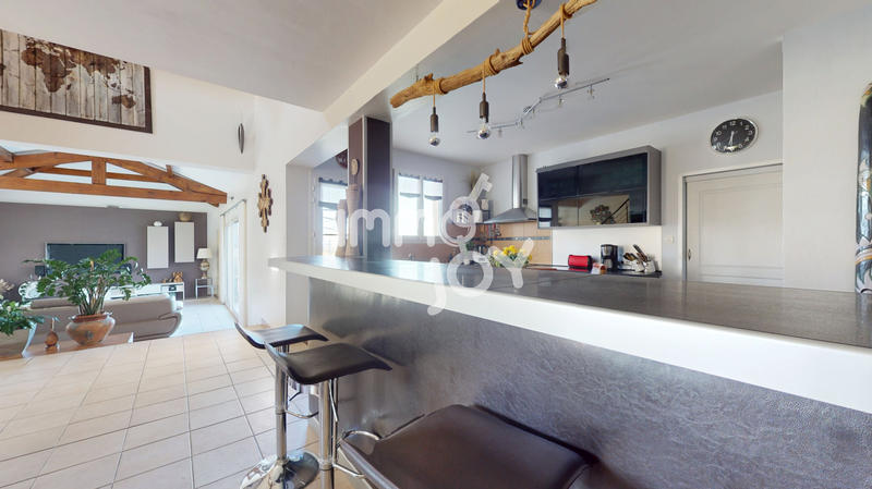 Maison - 197 m² - 7 pièces