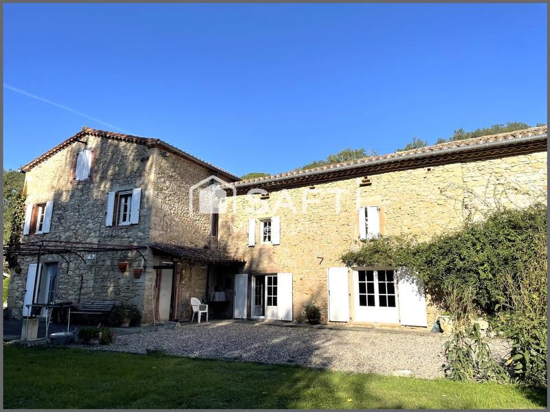 Maison - 232 m² - 6 pièces