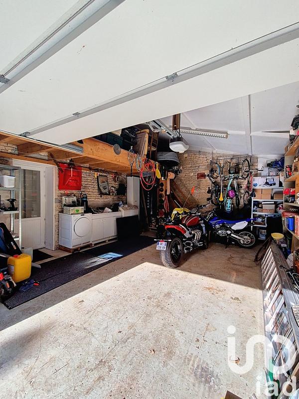 Maison - 201 m² - 6 pièces