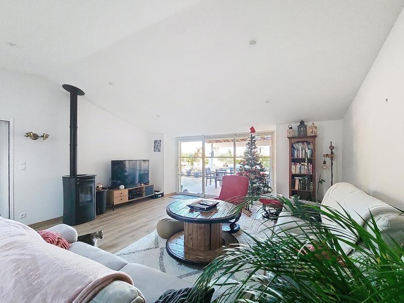 Maison - 138 m² - 8 pièces