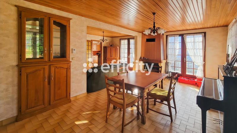 Maison - 89 m² - 5 pièces