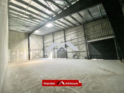Entrepôt - 300 m²