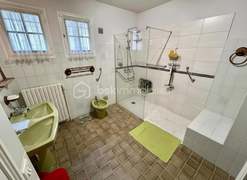 Maison - 175 m² - 8 pièces