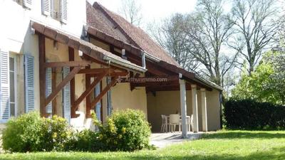 Maison - 252 m² - 10 pièces