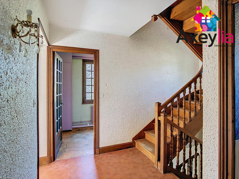 Maison - 179 m² - 9 pièces