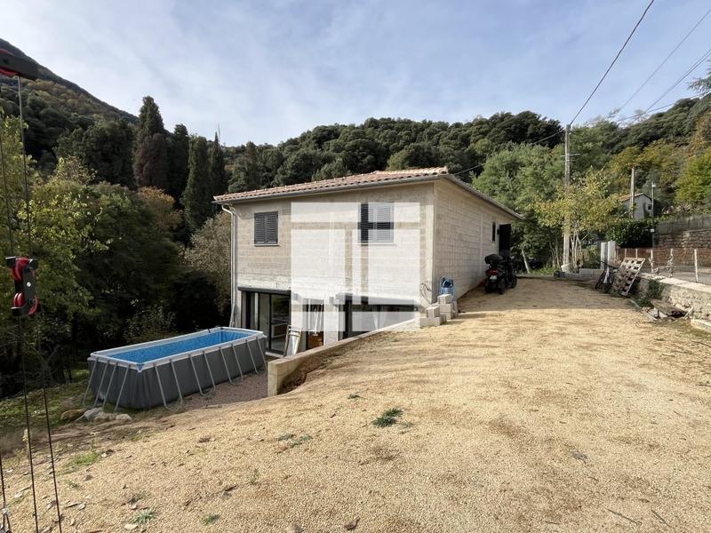 Maison - 148 m² - 5 pièces