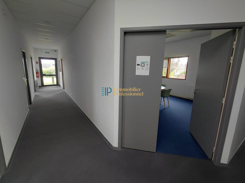 Bureau - 492 m²