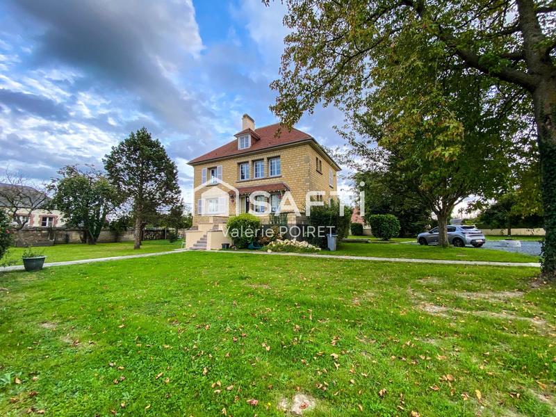 Maison de maîtres - 260 m² - 8 pièces