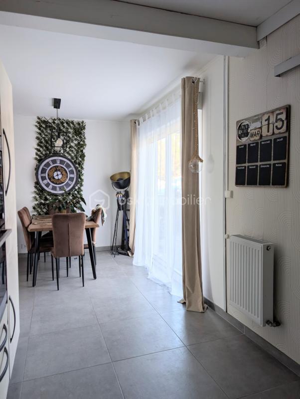 Maison traditionnelle - 90 m² - 4 pièces