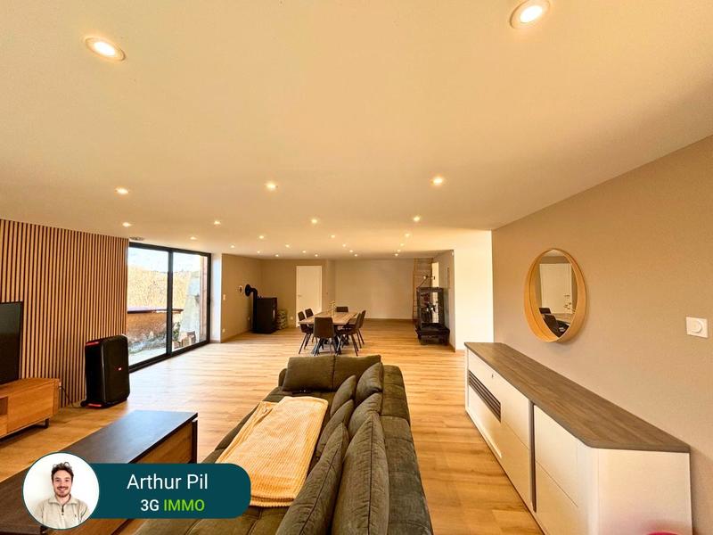 Maison - 225 m² - 6 pièces