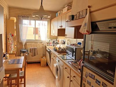 Appartement - 84 m² - 4 pièces