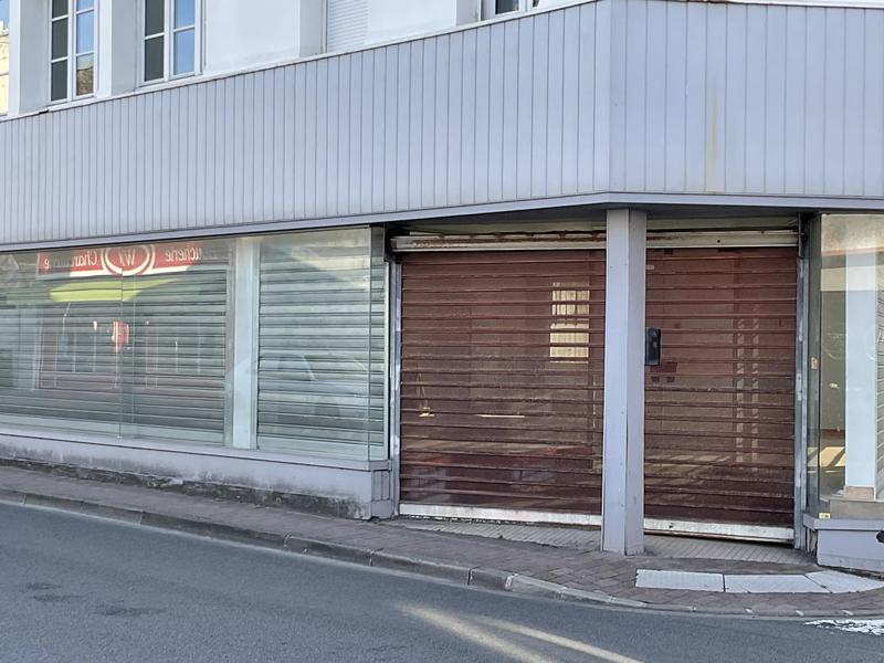 Local commercial - 150 m² - 1 pièce