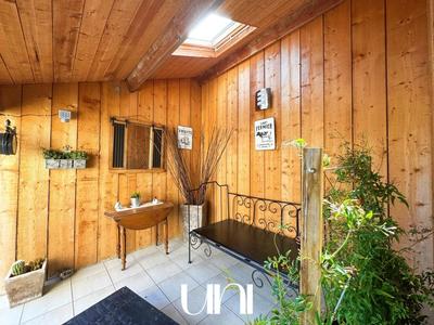 Maison - 360 m² - 12 pièces