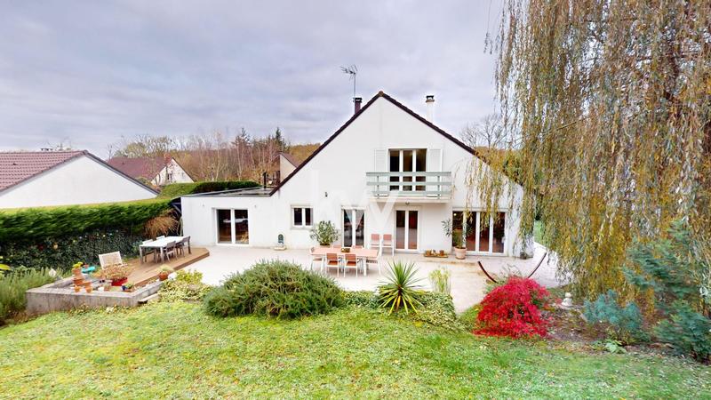 Maison - 178 m² - 6 pièces