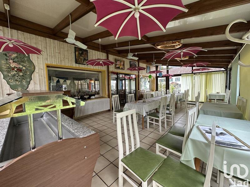 Local commercial - 617 m²