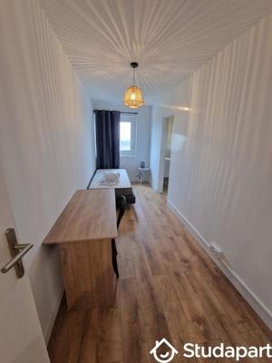 Chambre - 10 m² - 1 pièce