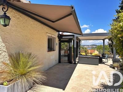 Maison - 252 m² - 5 pièces