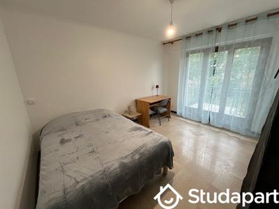 Chambre - 12 m² - 1 pièce