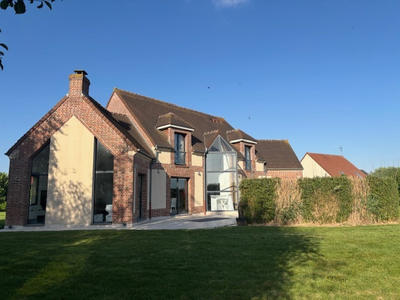 Maison - 265 m² - 9 pièces